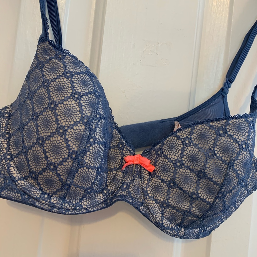 Victoria’s Secret Bra 34C
